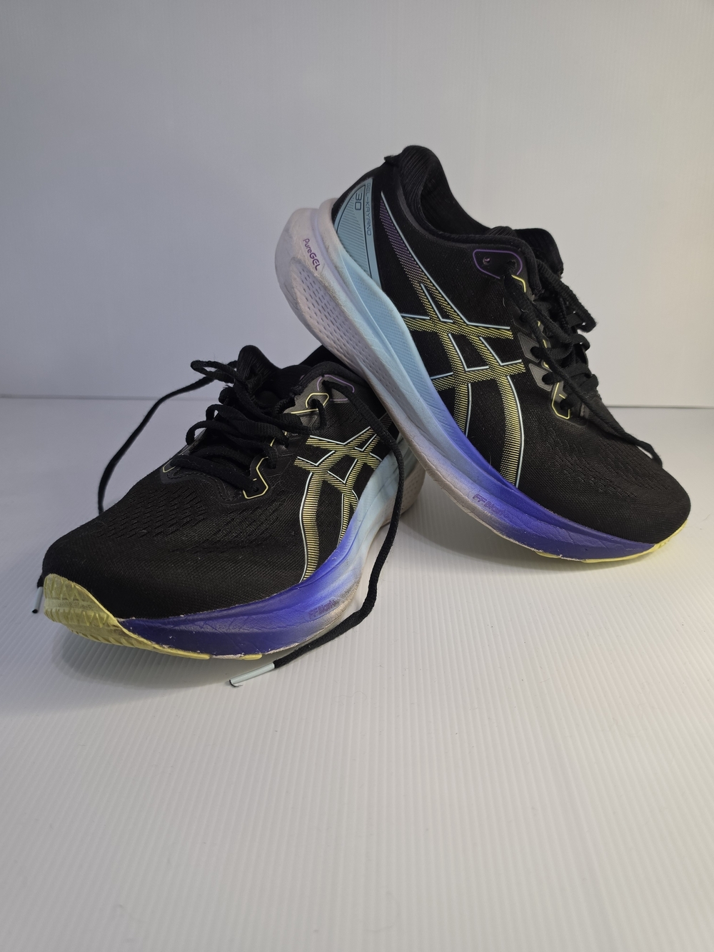 ASICS Women's Black/Blue Gel KAYANO 30 Sneaker Size 8.5 Wide